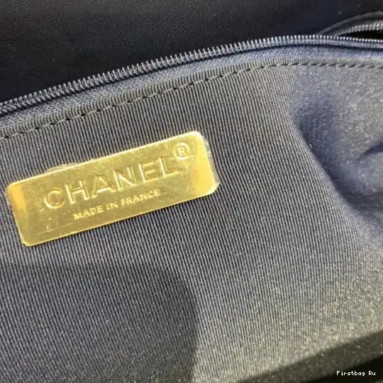 First Bag Ru BAG FLAP 19 CHANEL 0529
